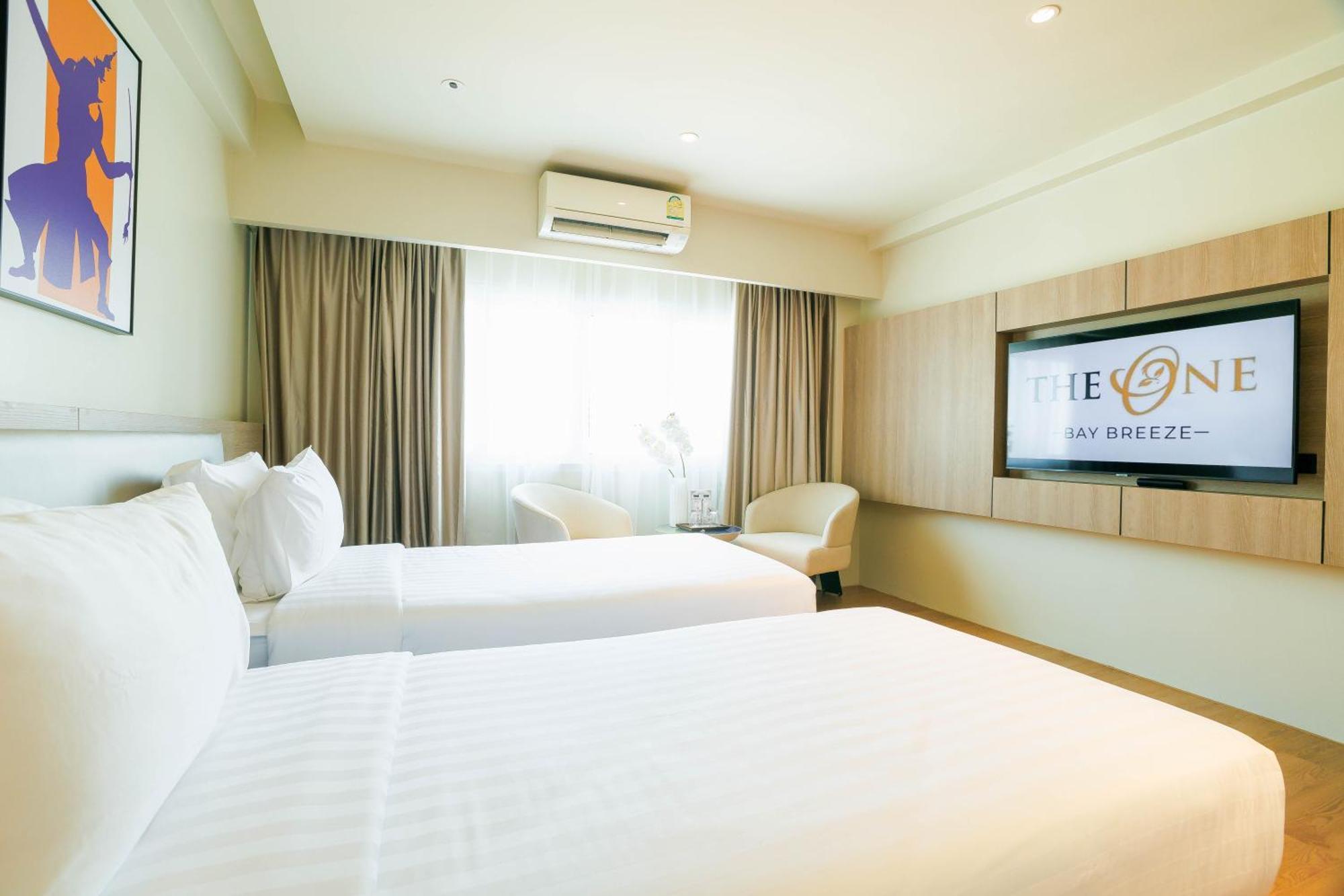 The One Bay Breeze Hotel Pattaya Exterior photo