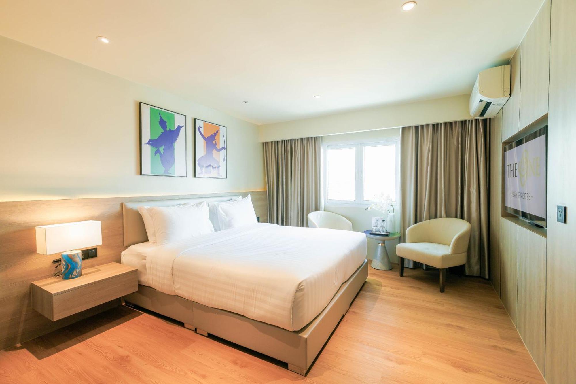 The One Bay Breeze Hotel Pattaya Exterior photo