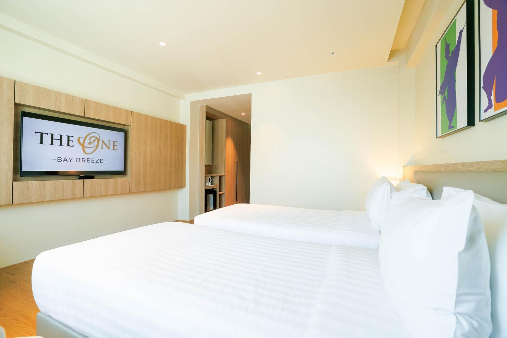 The One Bay Breeze Hotel Pattaya Exterior photo
