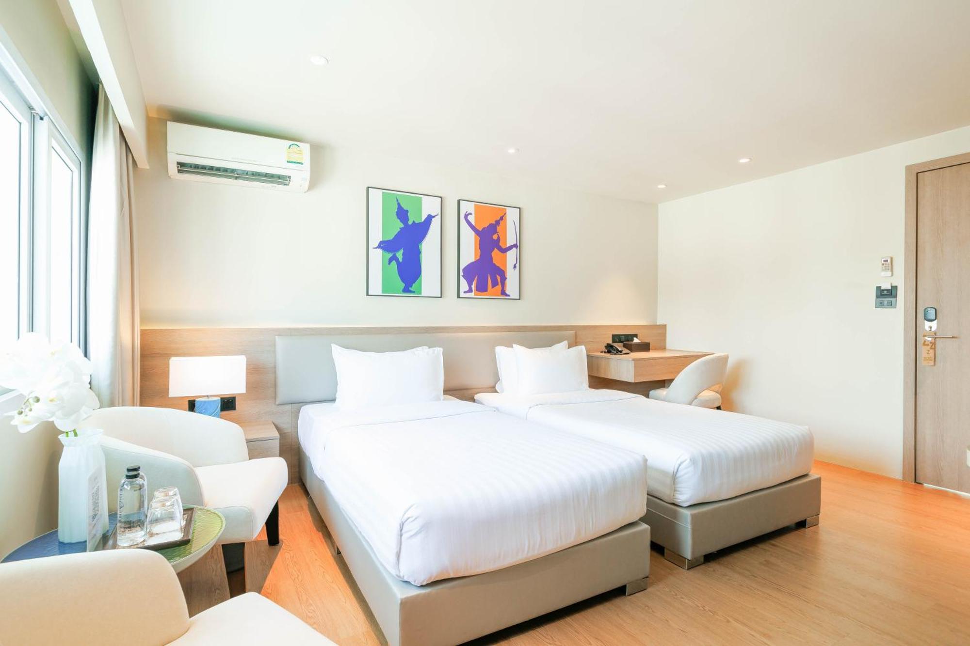 The One Bay Breeze Hotel Pattaya Exterior photo