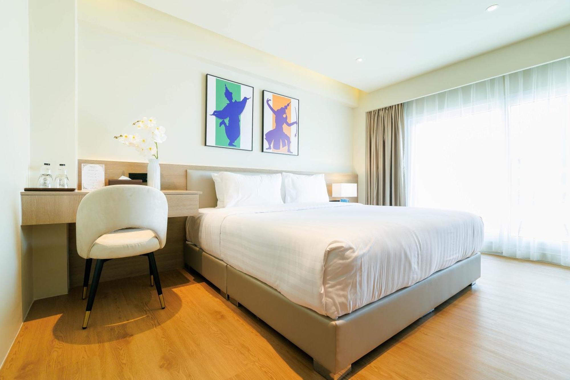 The One Bay Breeze Hotel Pattaya Exterior photo
