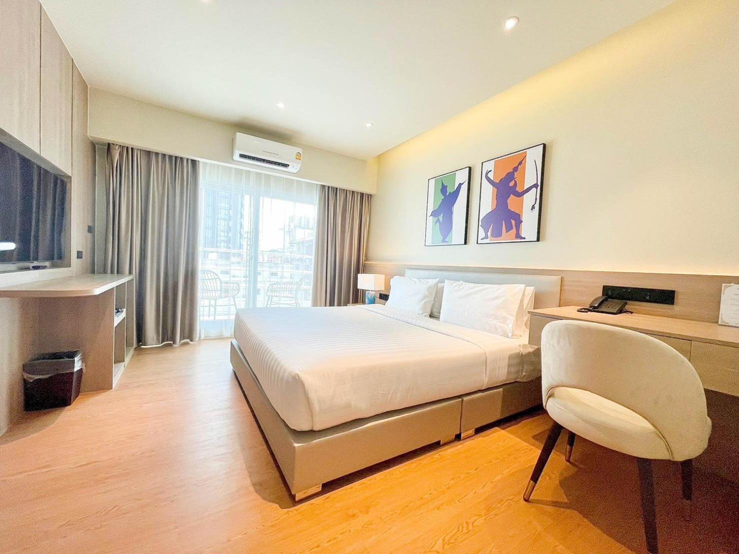 The One Bay Breeze Hotel Pattaya Exterior photo
