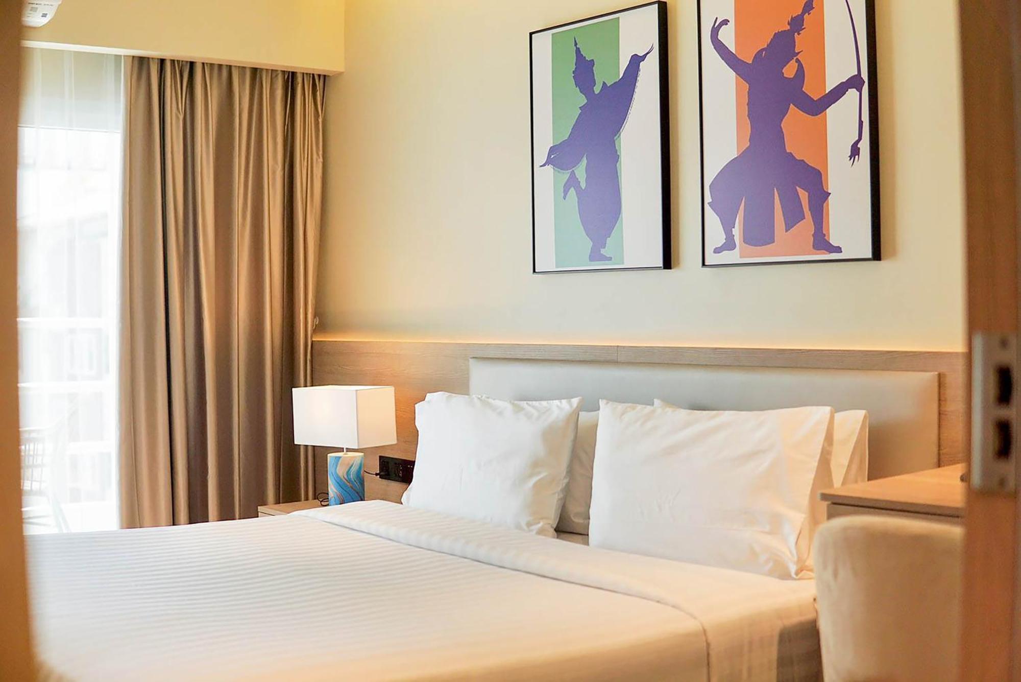The One Bay Breeze Hotel Pattaya Exterior photo