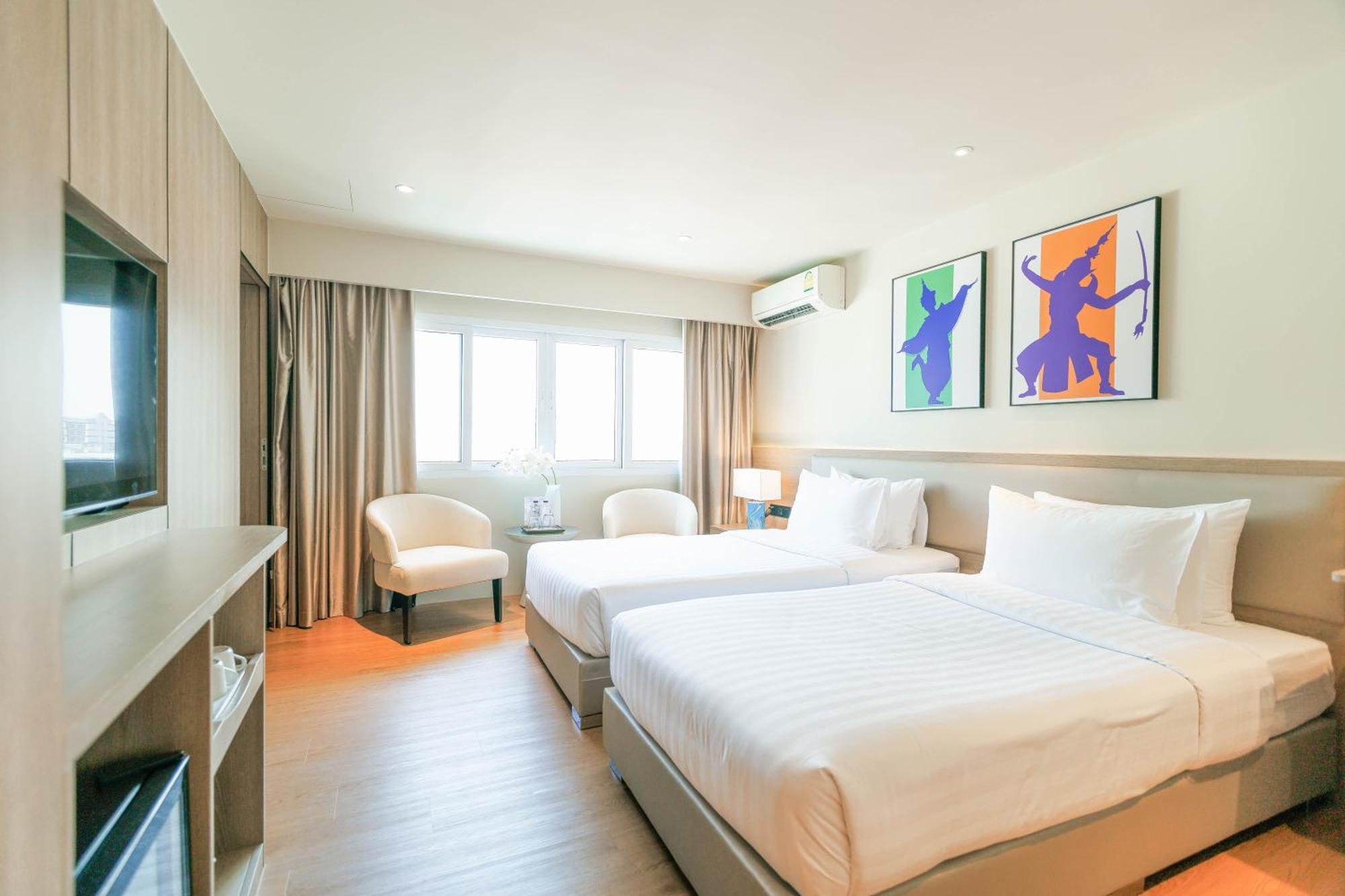 The One Bay Breeze Hotel Pattaya Exterior photo